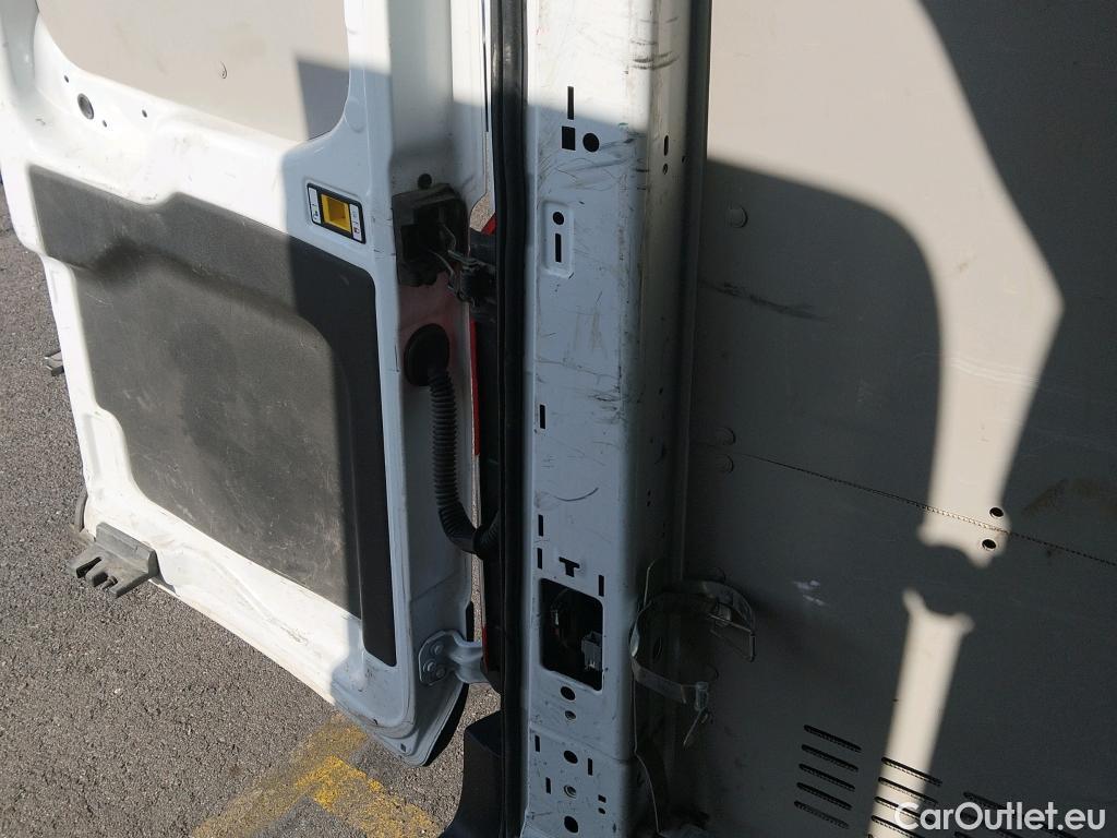 Ford  Transit FORD  / 2013 / 4P / furgón 350 96kW L3H2 Van Trend FWD MHEV #17