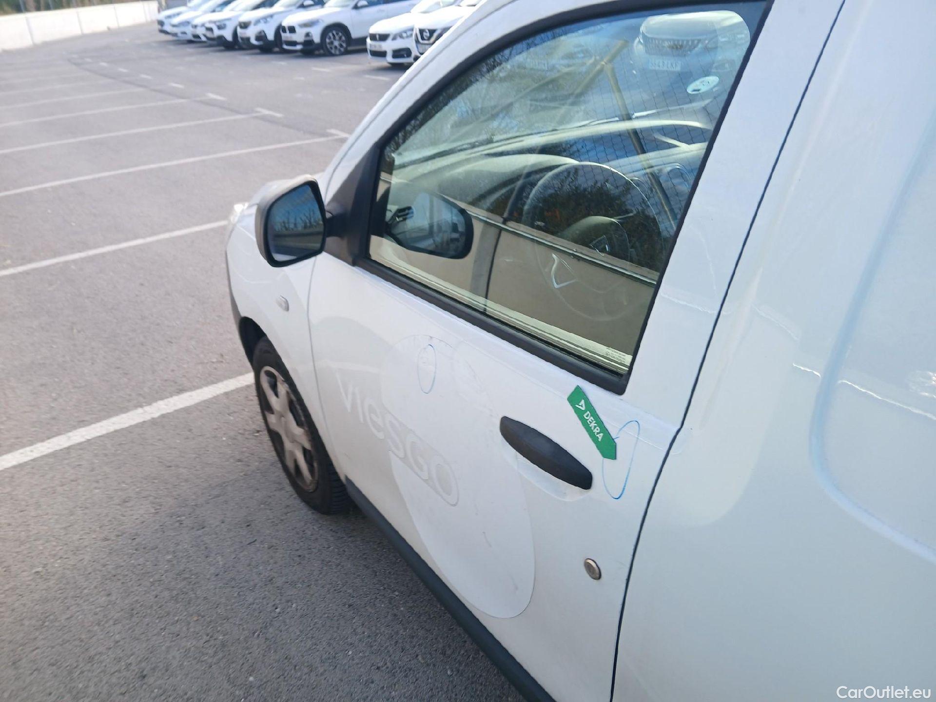  Dacia  Dokker DACIA  VU 4p 1G furgón derivado de Van Ambiance dCi 66kW (90CV) EU6 #9