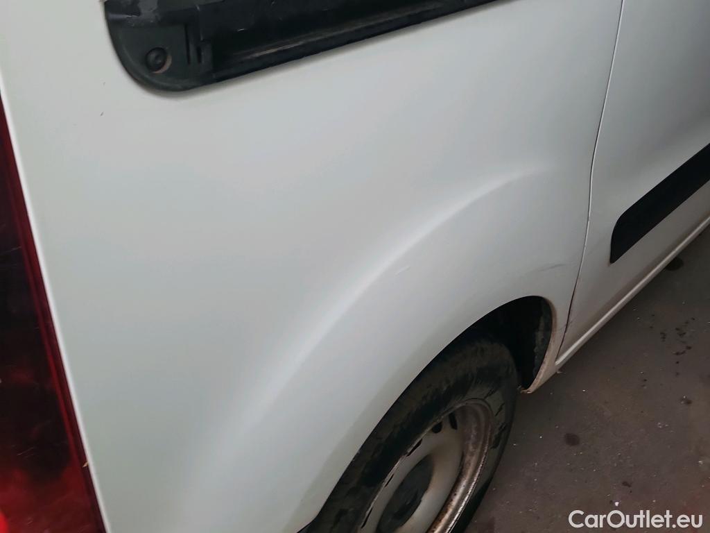  Citroen  Berlingo CITROEN  / 2015 / 3P / furgón derivado de turismo BlueHDi 74KW (100CV) #16