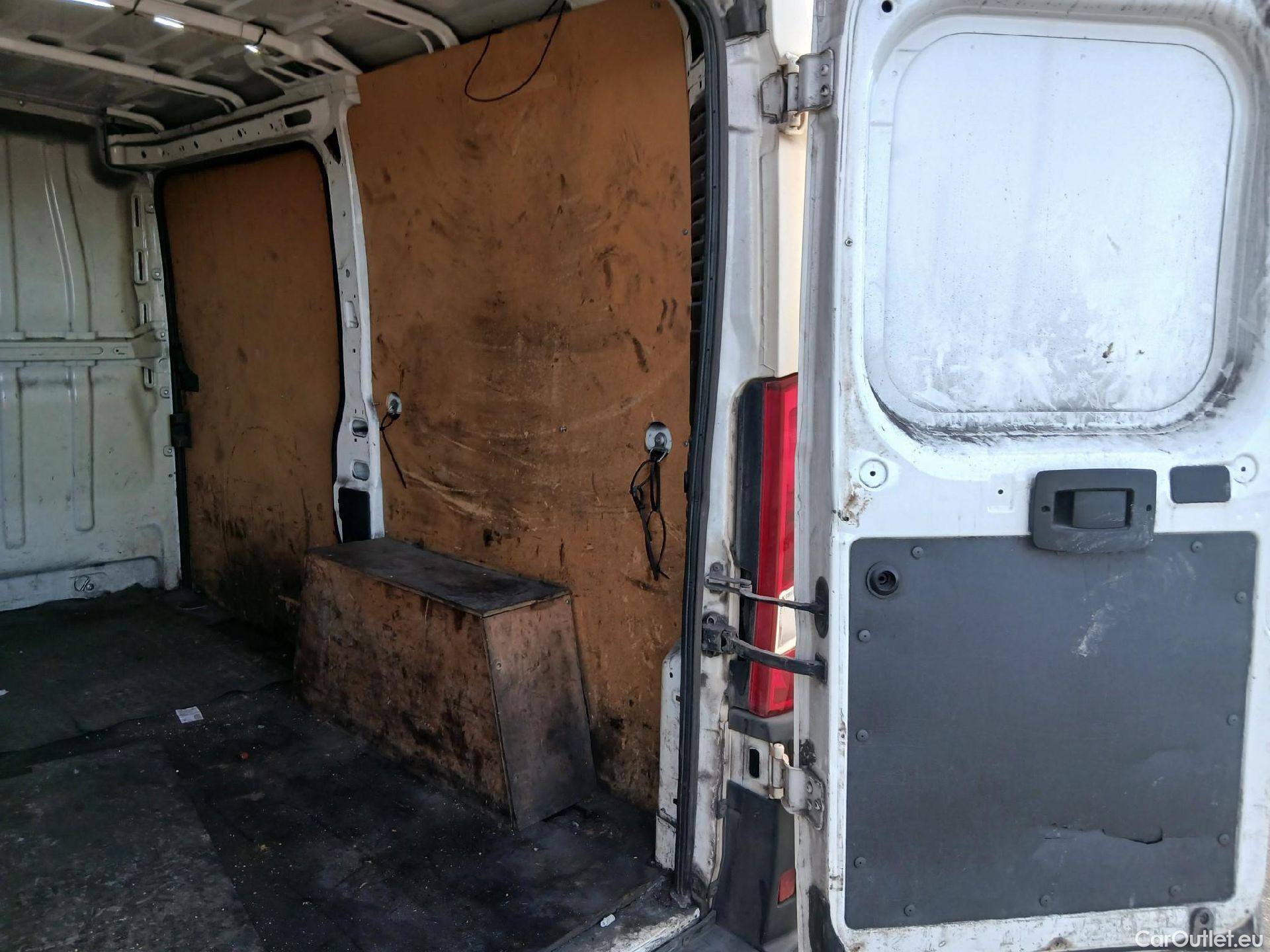 Citroen  Jumper  Furgón 30 L1H1 BlueHDi 120 2.2 #9