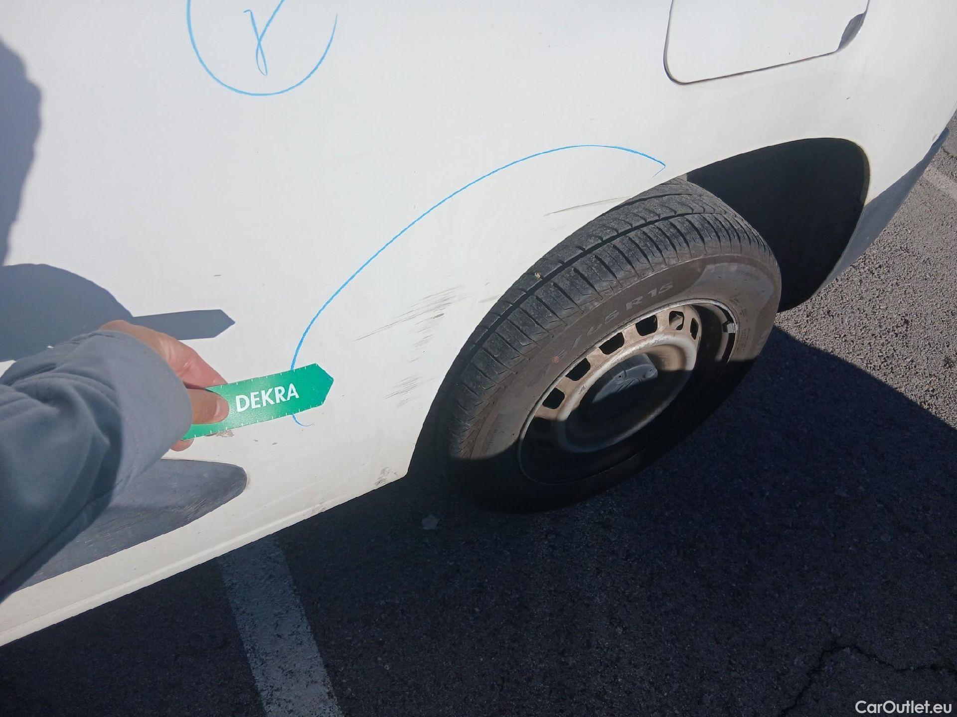  Citroen  Berlingo CITROEN  / 2018 / 3P / furgón derivado de turismo Talla M BlueHDi 100 CONTROL #25