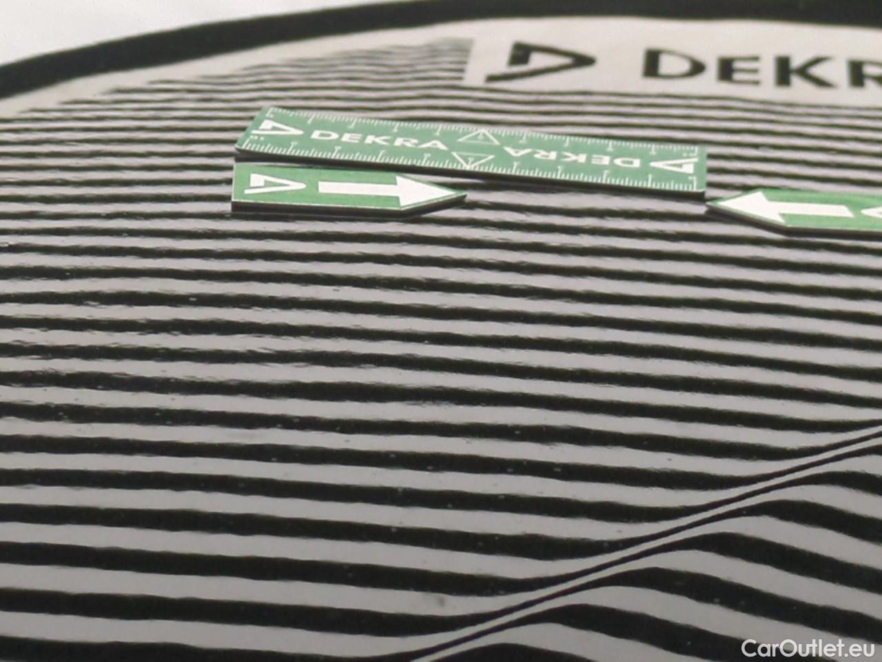 Toyota  Corolla TOYOTA  / 2018 / 5P / Berline Hybride 184h Collection #19