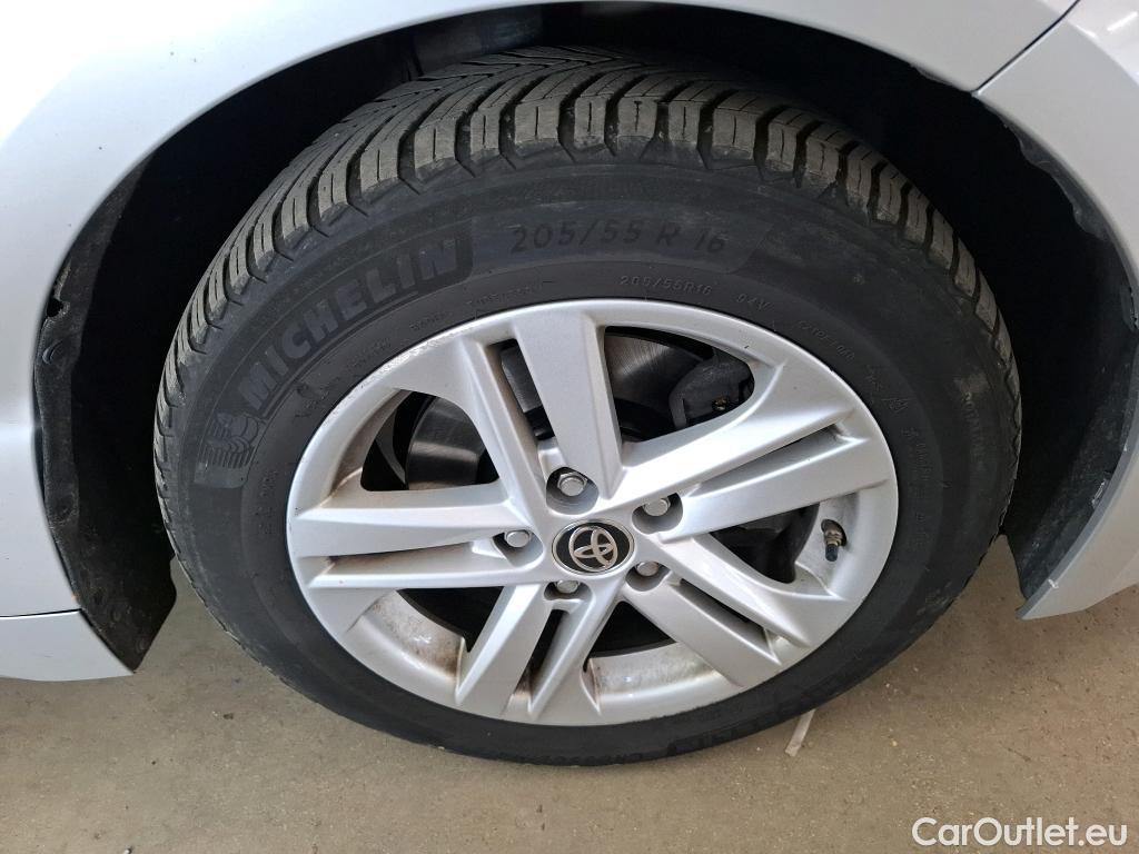 Toyota  Corolla TOYOTA  Touring Sports / 2018 / 5P / Break Hybride 184h Dynamic Business Beyond Zer #33