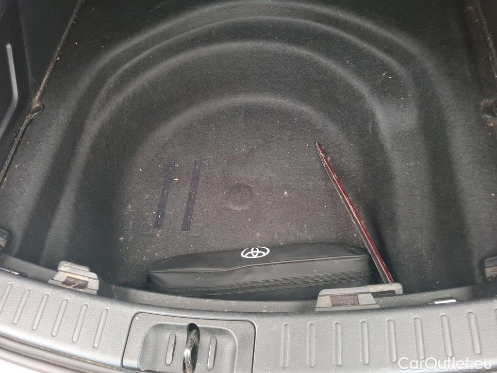 Toyota  Corolla TOYOTA  Touring Sports / 2018 / 5P / Break Hybride 122h Dynamic Business Supp Lomb #12