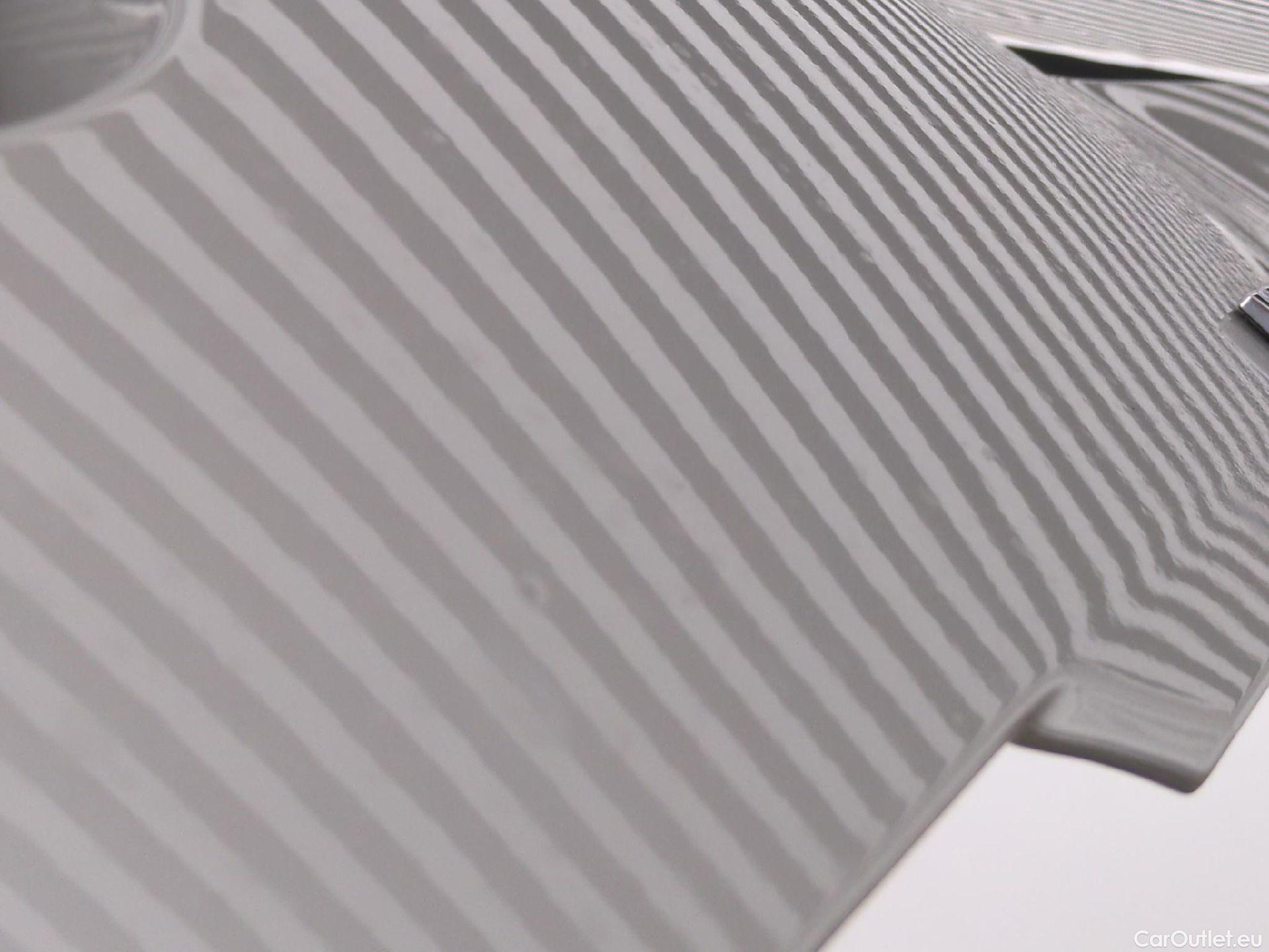 Toyota  Corolla TOYOTA  / 2018 / 5P / Berline Hybride 184h Collection #45