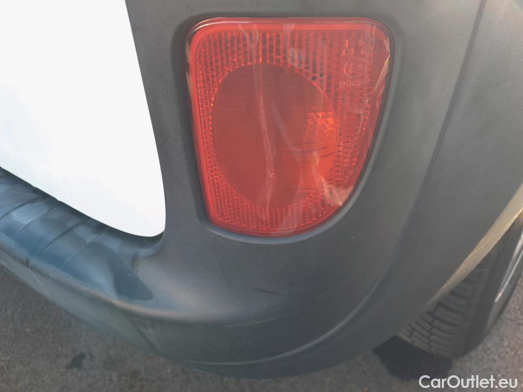  Renault  Kangoo RENAULT  Furgón/2013/4P/furgón derivado de turismo Profesional Maxi 2p dCi 66 kW (90 CV) #40