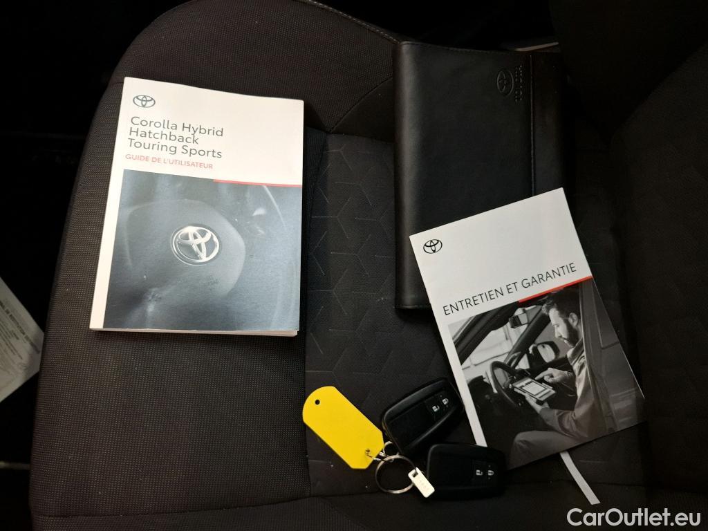 Toyota  Corolla TOYOTA  Touring Sports / 2018 / 5P / Break Hybride 184h Dynamic Business Beyond Zer #12