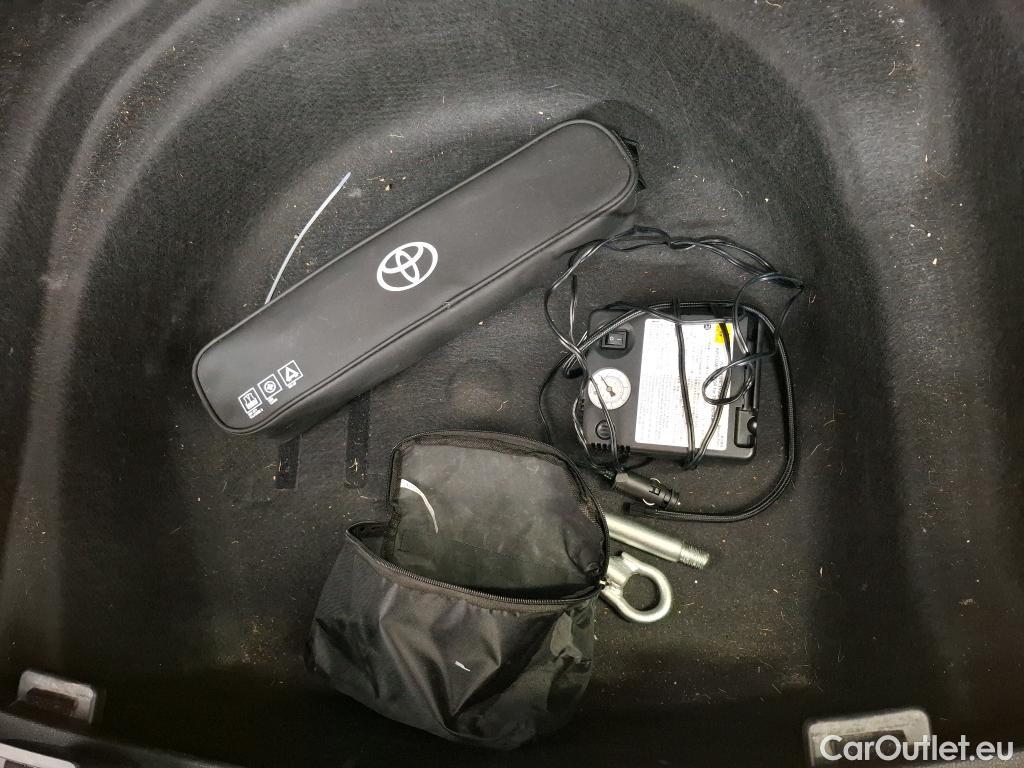 Toyota  Corolla TOYOTA  Touring Sports / 2018 / 5P / Break Hybride 184h Dynamic Business Beyond Zer #11