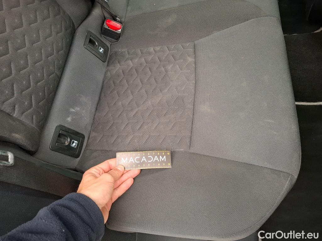 Toyota  Corolla TOYOTA  Touring Sports / 2018 / 5P / Break Hybride 122h Dynamic Business Supp Lomb #16