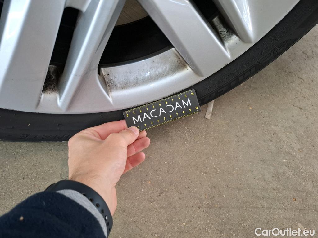 Toyota  Corolla TOYOTA  Touring Sports / 2018 / 5P / Break Hybride 184h Dynamic Business Beyond Zer #50