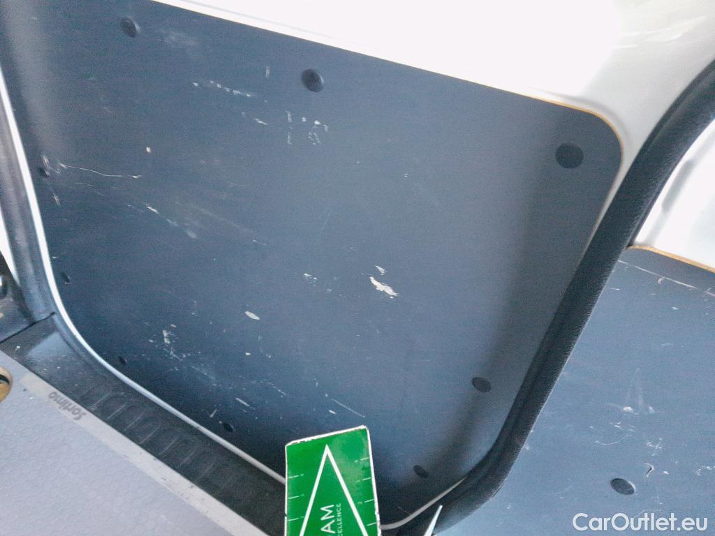  Renault  Kangoo RENAULT  Furgón/2013/4P/furgón derivado de turismo Profesional Maxi 2p dCi 66 kW (90 CV) #51