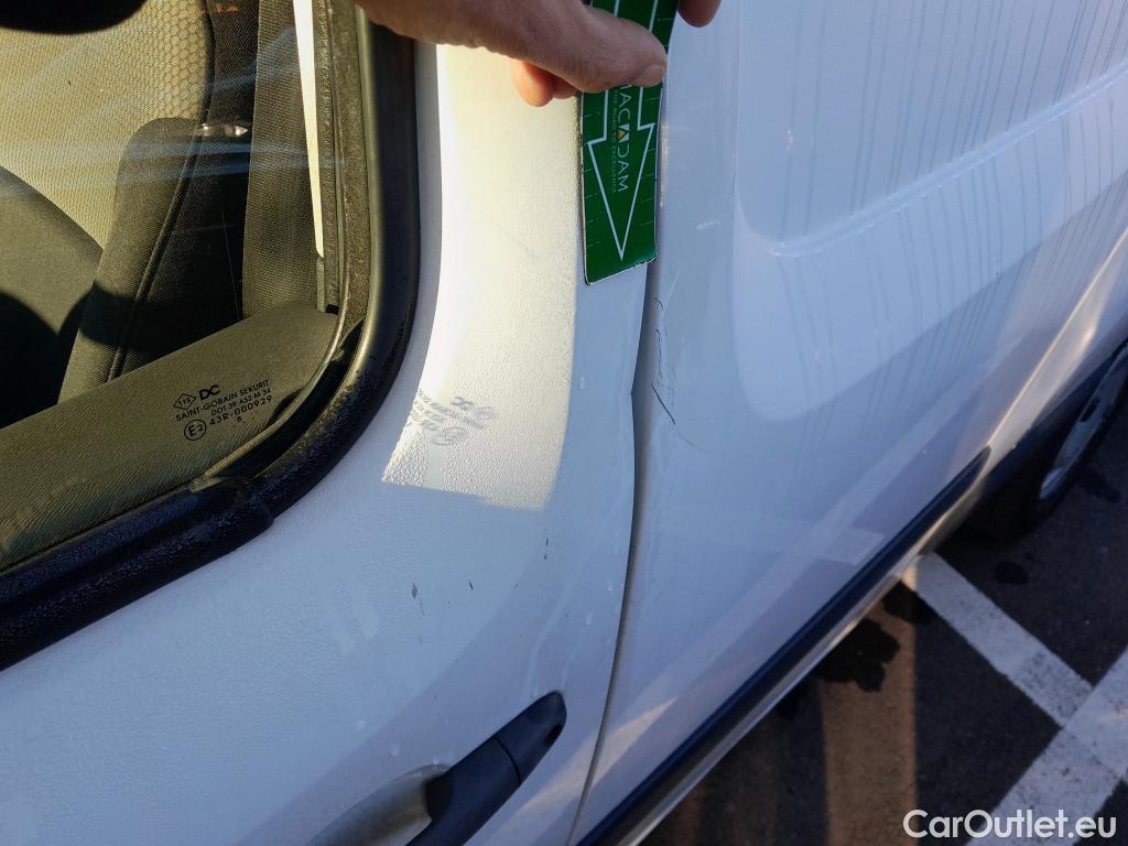  Renault  Kangoo RENAULT  Furgón/2013/4P/furgón derivado de turismo Profesional Maxi 2p dCi 66 kW (90 CV) #19