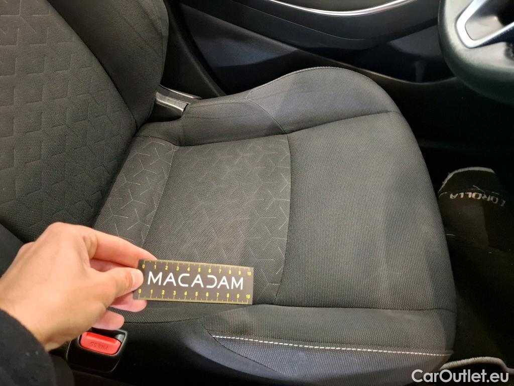 Toyota  Corolla TOYOTA  Touring Sports / 2018 / 5P / Break Hybride 184h Dynamic Business Beyond Zer #79