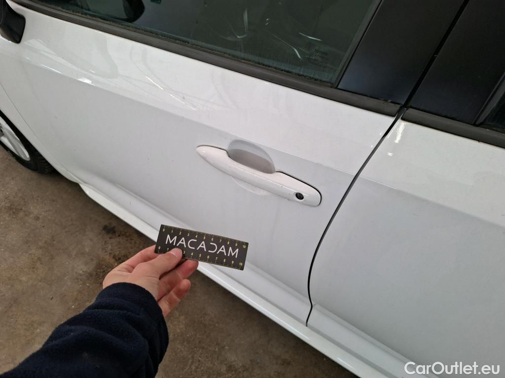 Toyota  Corolla TOYOTA  Touring Sports / 2018 / 5P / Break Hybride 122h Dynamic Business Supp Lomb #25