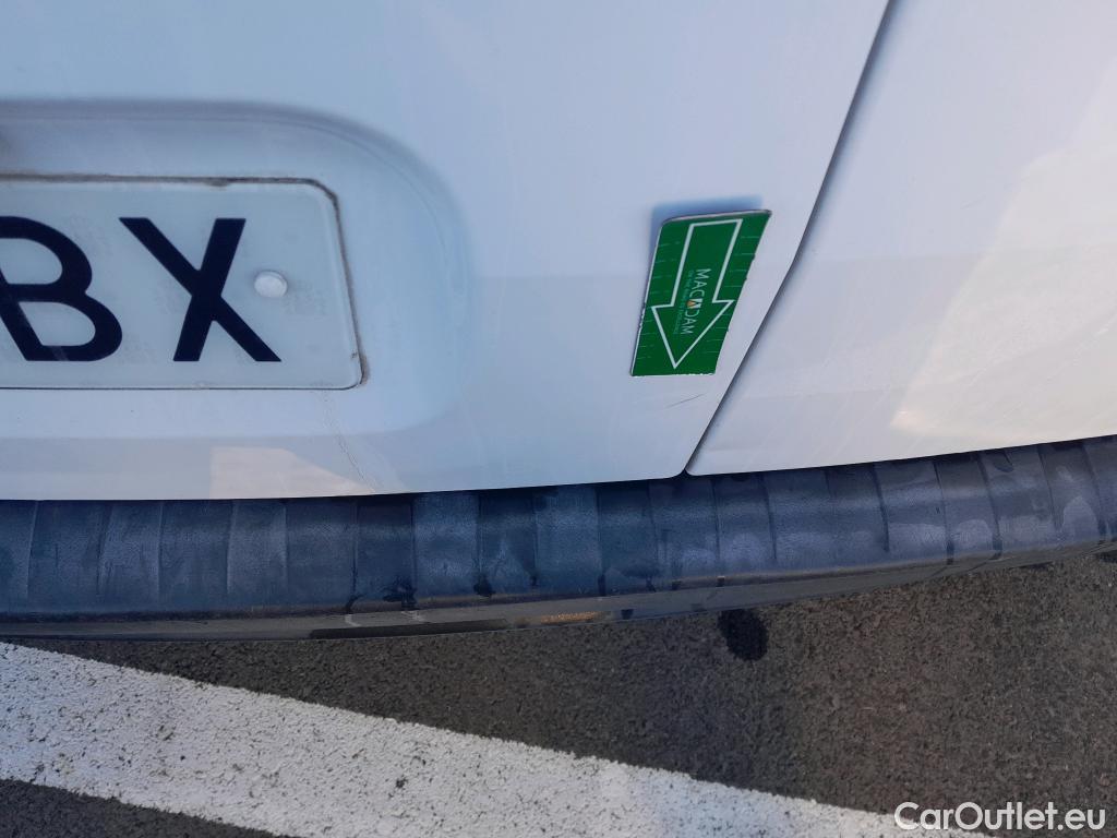  Renault  Kangoo RENAULT  Furgón/2013/4P/furgón derivado de turismo Profesional Maxi 2p dCi 66 kW (90 CV) #66