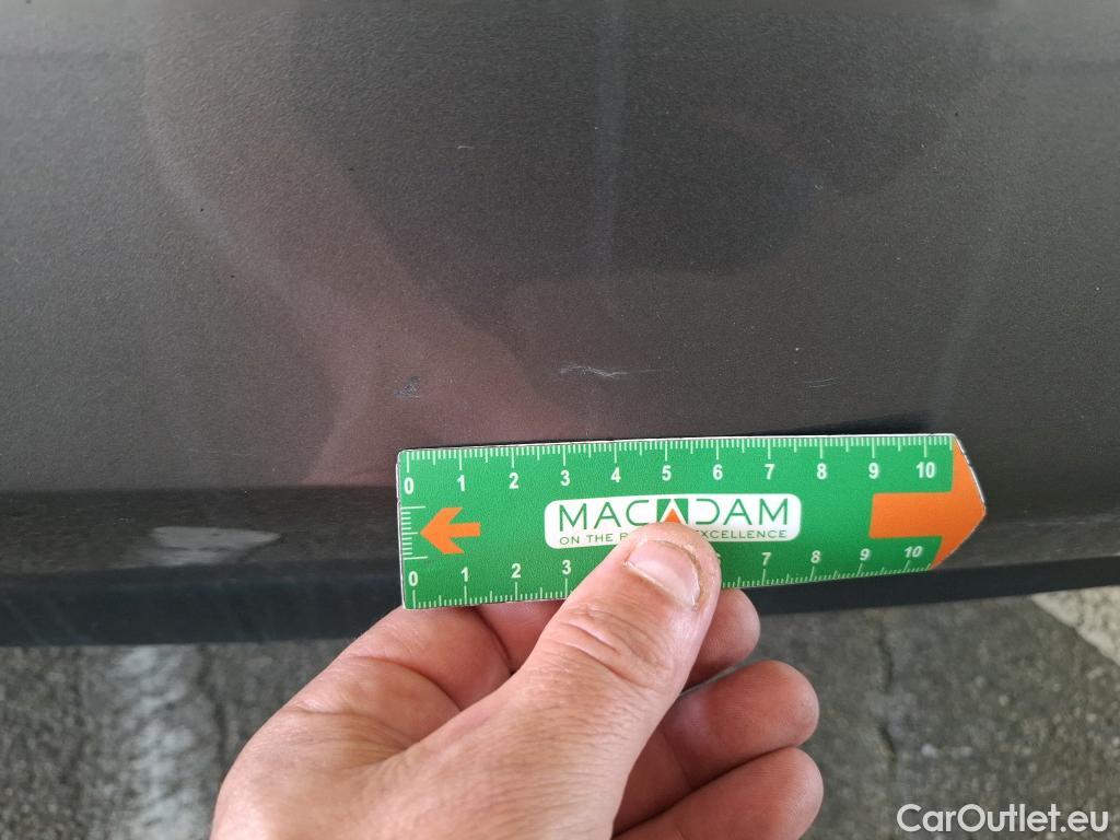 Toyota  RAV4 TOYOTA  Hybride / 2018 / 5P / SUV Hybride 2WD Dynamic Business St Hyb Acad #23