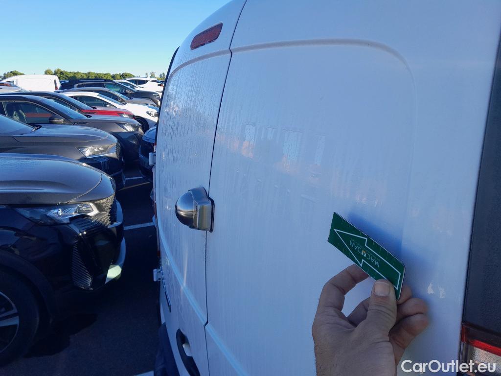  Renault  Kangoo RENAULT  Furgón/2013/4P/furgón derivado de turismo Profesional Maxi 2p dCi 66 kW (90 CV) #15