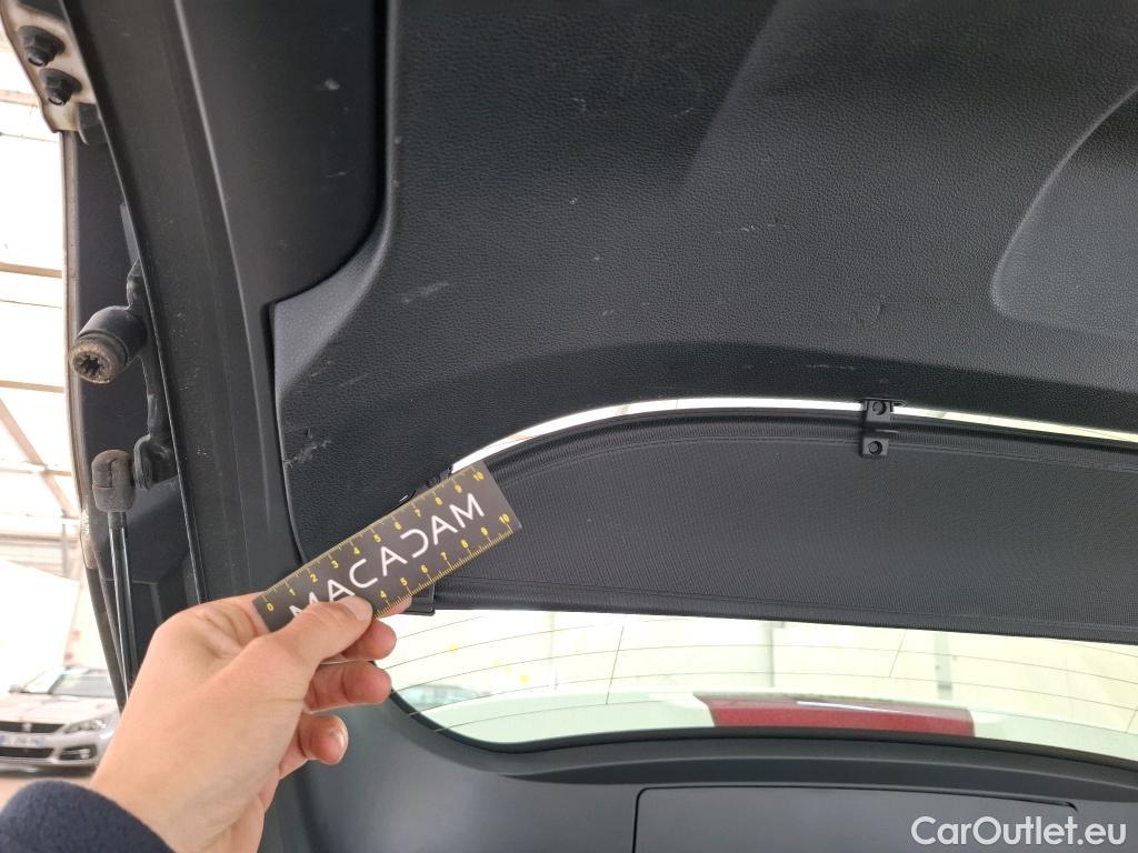 Toyota  Corolla TOYOTA  Touring Sports / 2018 / 5P / Break Hybride 122h Dynamic Business Supp Lomb #29