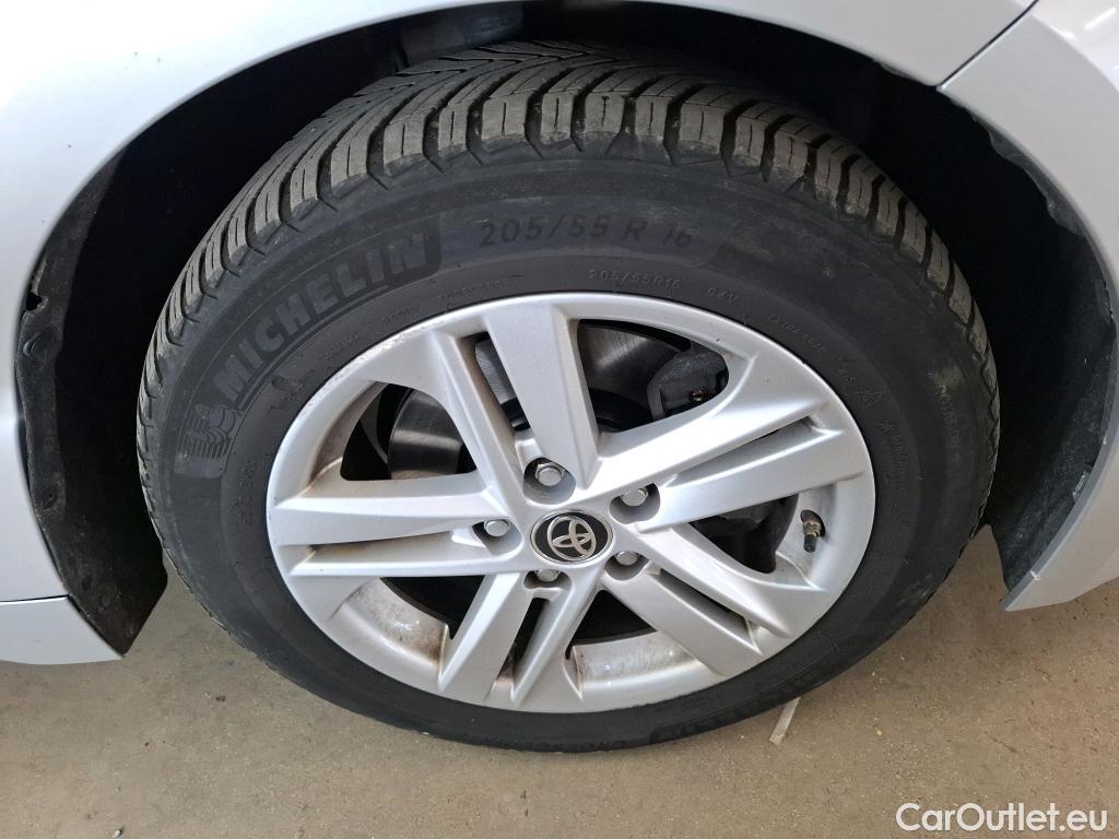 Toyota  Corolla TOYOTA  Touring Sports / 2018 / 5P / Break Hybride 184h Dynamic Business Beyond Zer #48