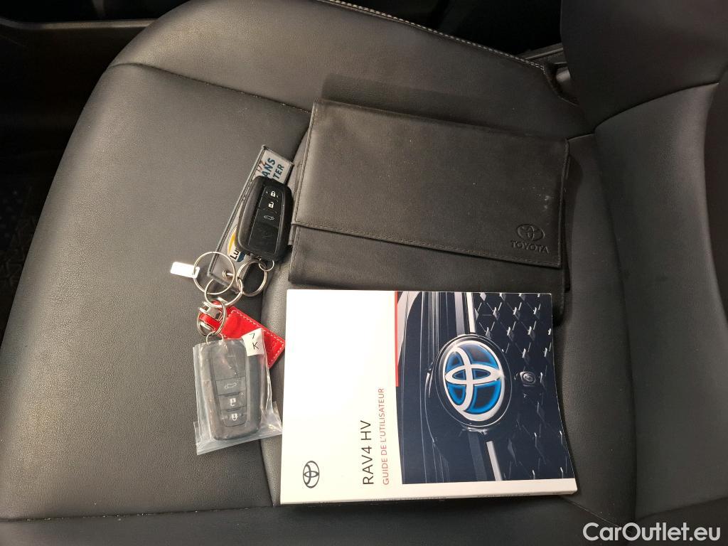 Toyota  RAV4 TOYOTA  Hybride / 2018 / 5P / SUV Hybride 2WD Dynamic Business St Hyb Acad #12