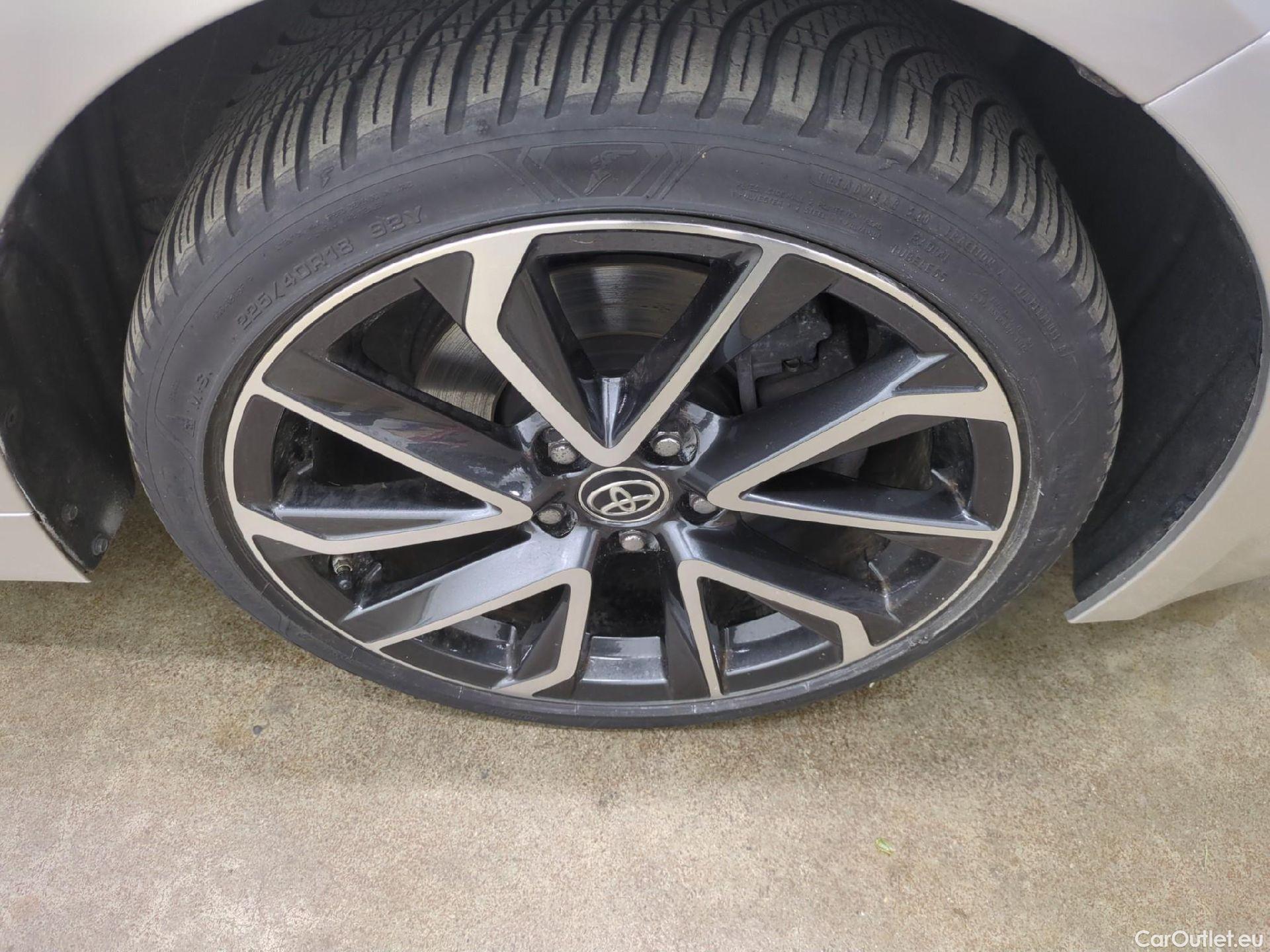 Toyota  Corolla TOYOTA  / 2018 / 5P / Berline Hybride 184h Collection #7