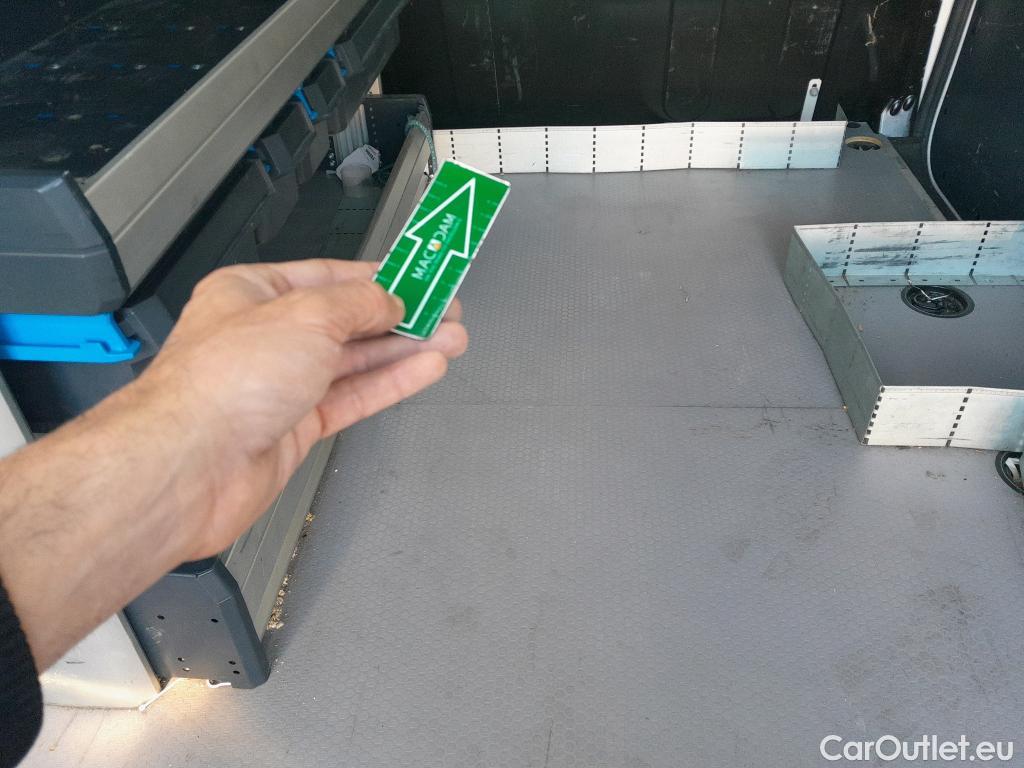  Renault  Kangoo RENAULT  Furgón/2013/4P/furgón derivado de turismo Profesional Maxi 2p dCi 66 kW (90 CV) #64