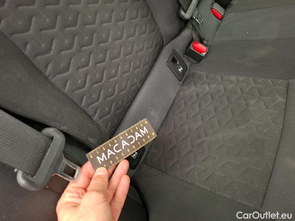 Toyota  Corolla TOYOTA  Touring Sports / 2018 / 5P / Break Hybride 122h Dynamic Business Supp Lomb #17