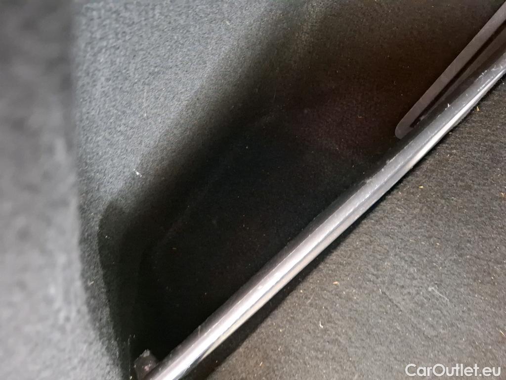 Toyota  Corolla TOYOTA  Touring Sports / 2018 / 5P / Break Hybride 184h Dynamic Business Beyond Zer #75