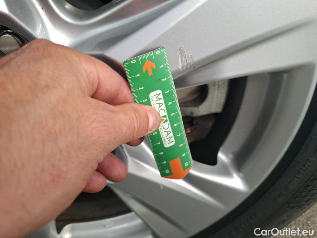 Toyota  RAV4 TOYOTA  Hybride / 2018 / 5P / SUV Hybride 2WD Dynamic Business St Hyb Acad #19