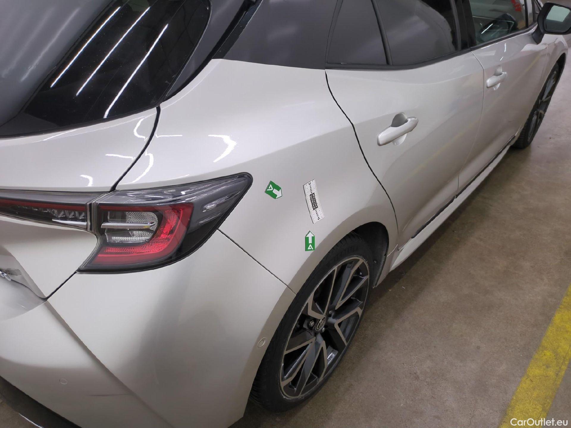 Toyota  Corolla TOYOTA  / 2018 / 5P / Berline Hybride 184h Collection #13