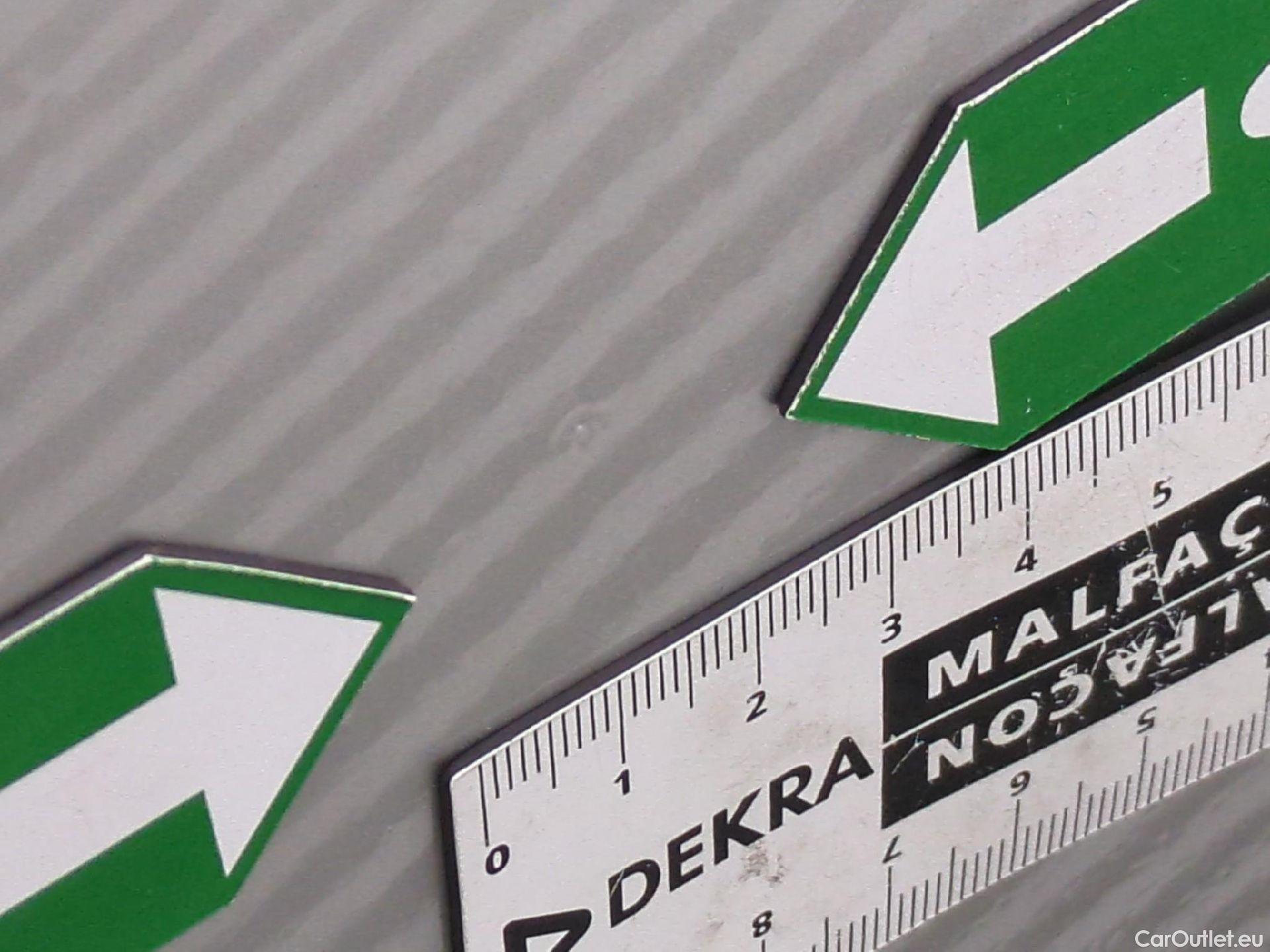 Toyota  Corolla TOYOTA  / 2018 / 5P / Berline Hybride 184h Collection #30