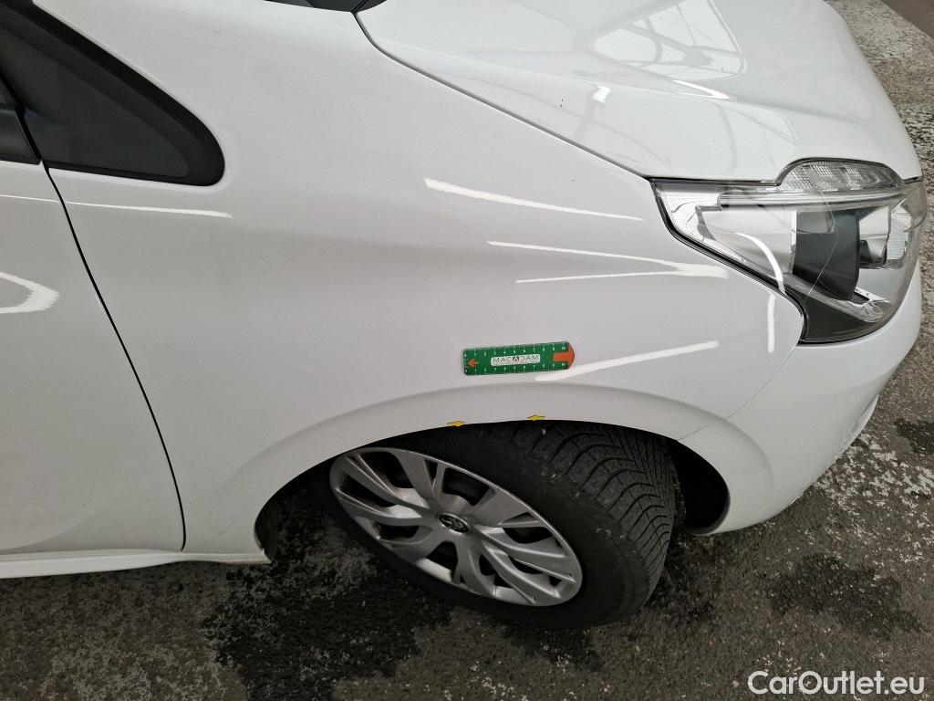  Peugeot  208  Active Business 1.6 HDi 75CV BVM5 E6 #1