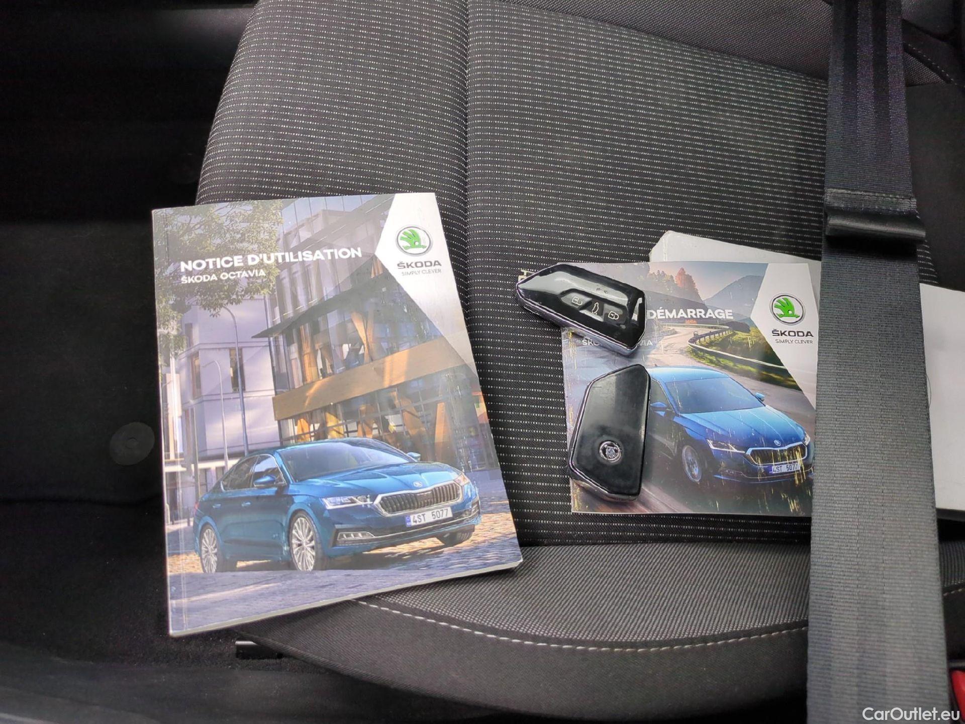 Skoda  Octavia  Break Business 2.0 TDI 115CV BVA7 E6d #8