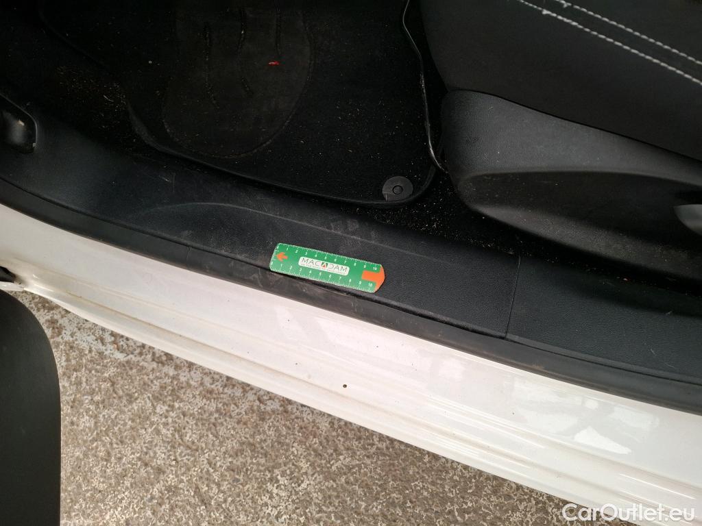  Peugeot  208  Active Business 1.6 HDi 75CV BVM5 E6 #10