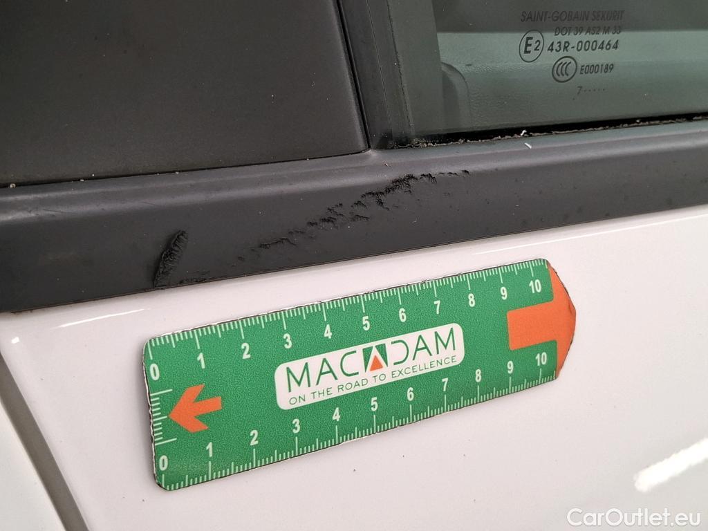  Peugeot  208  Active Business 1.6 HDi 75CV BVM5 E6 #17