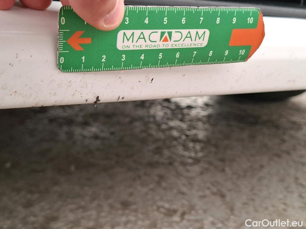  Peugeot  208  Active Business 1.6 HDi 75CV BVM5 E6 #9