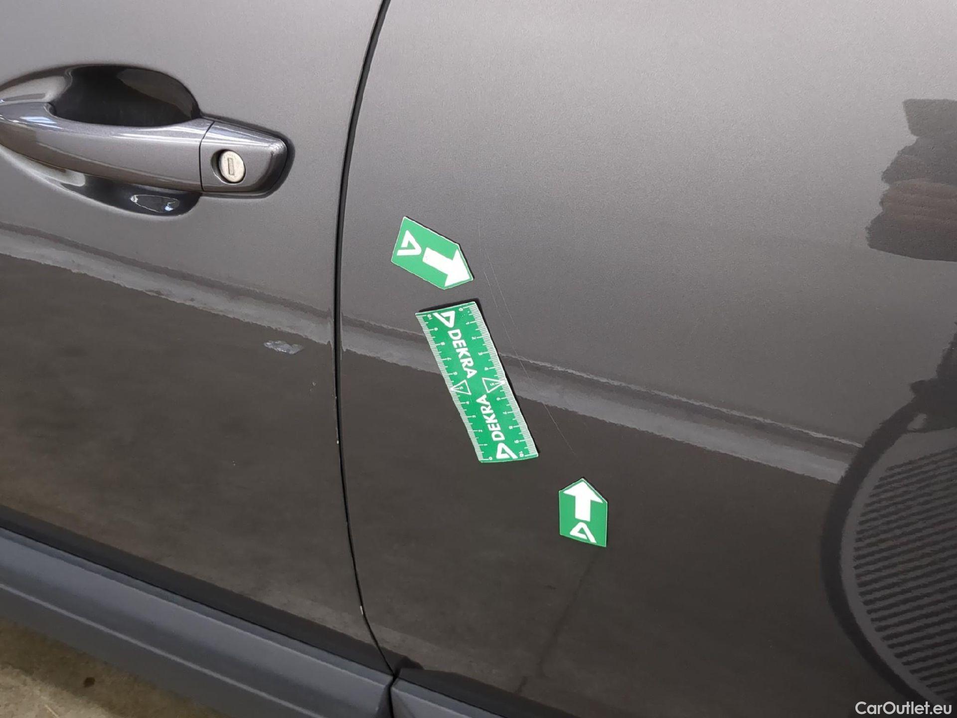 Peugeot  3008  Active Pack 1.5 HDi 130CV BVA8 E6d #28