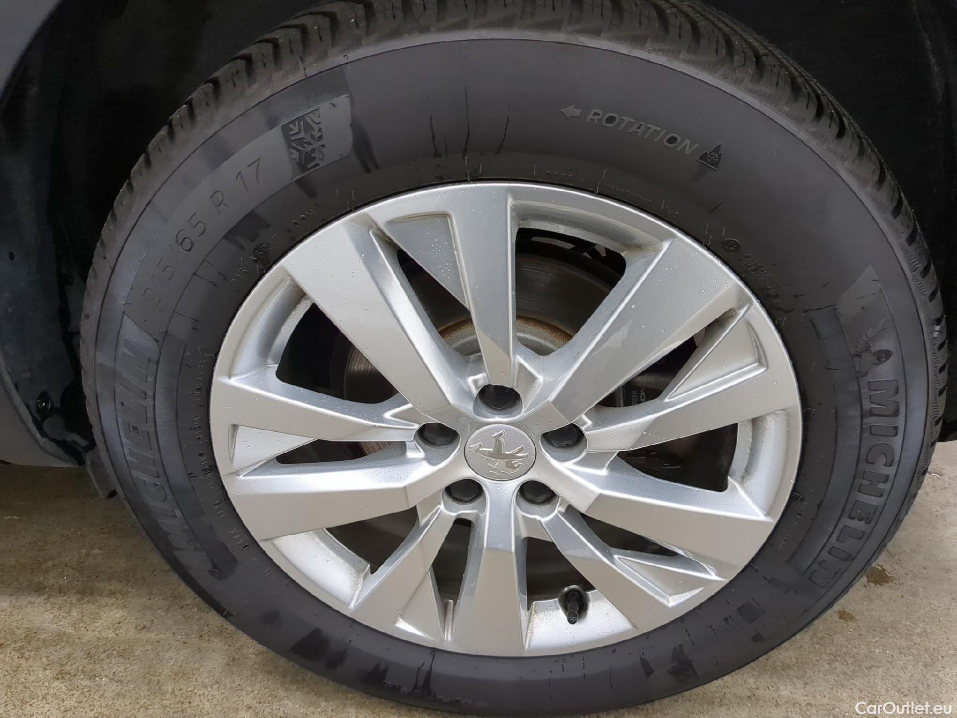 Peugeot  3008  Active Pack 1.5 HDi 130CV BVA8 E6d #5