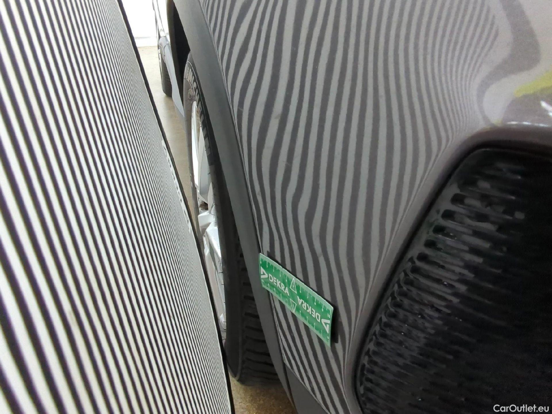 Peugeot  3008  Active Pack 1.5 HDi 130CV BVA8 E6d #20