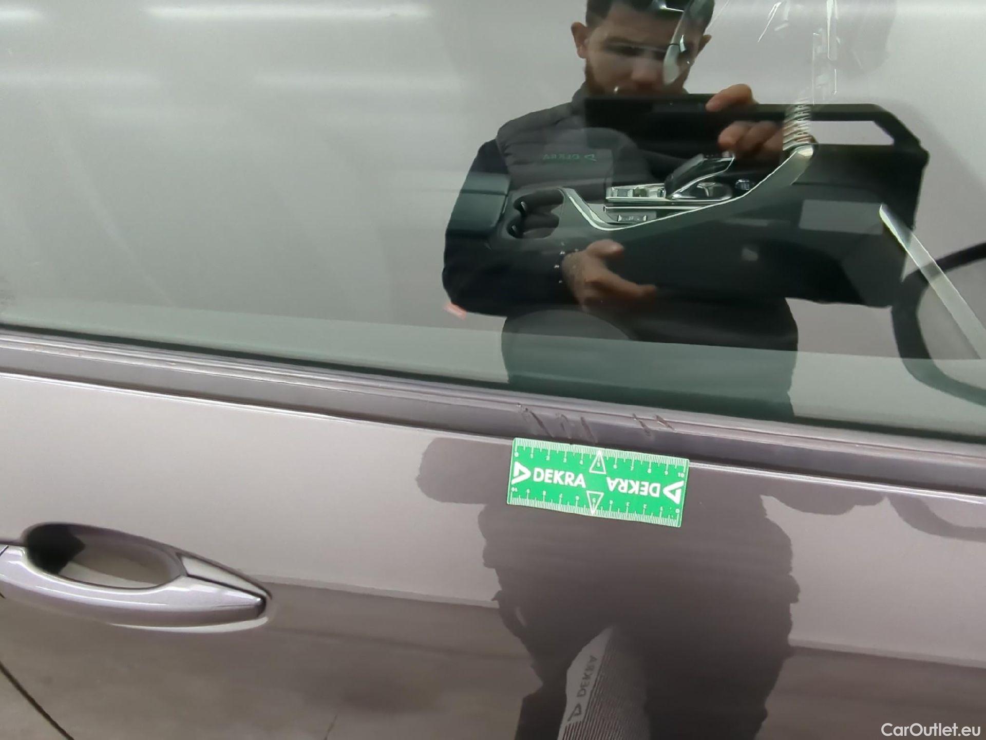 Peugeot  3008  Active Pack 1.5 HDi 130CV BVA8 E6d #15