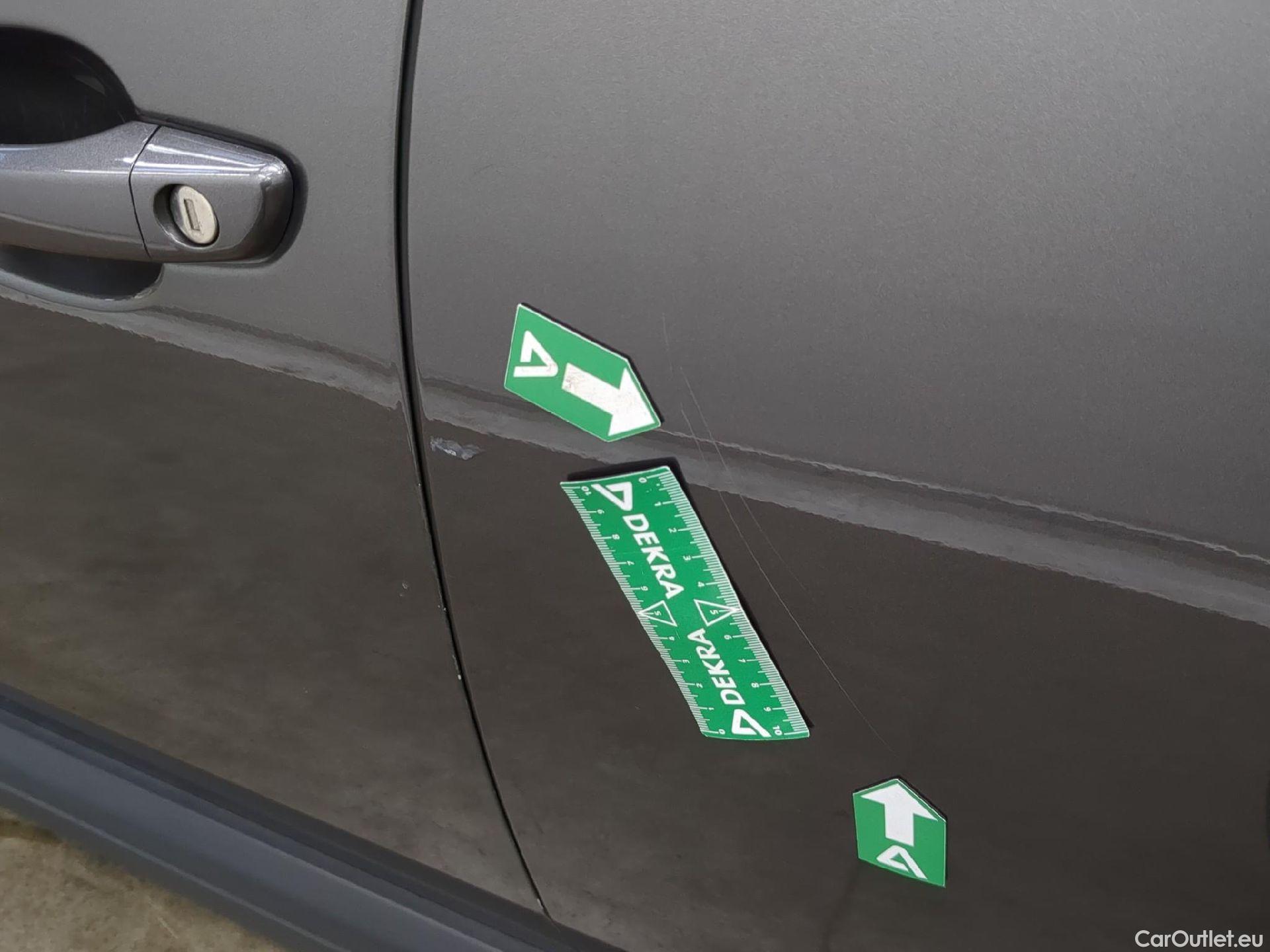 Peugeot  3008  Active Pack 1.5 HDi 130CV BVA8 E6d #29