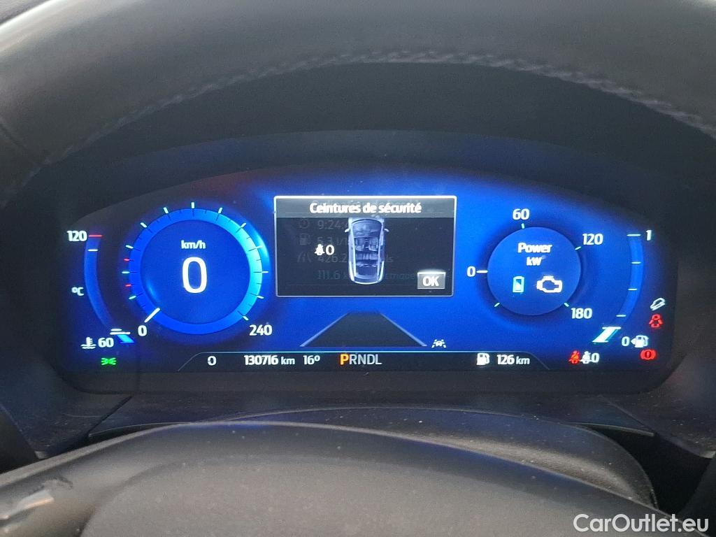 Ford  Kuga FORD  / 2019 / 5P / SUV 2.5 190 hybrid Flexifuel Pshift Titanium #6