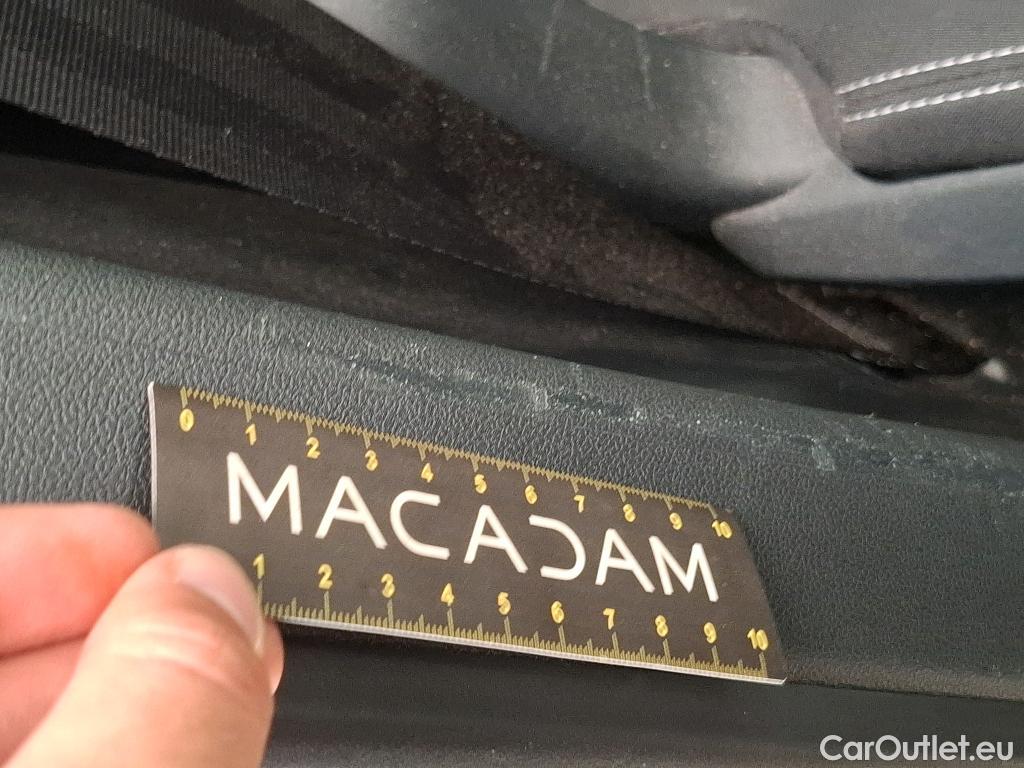 Ford  Kuga FORD  / 2019 / 5P / SUV 2.5 190 hybrid Flexifuel Pshift Titanium #16