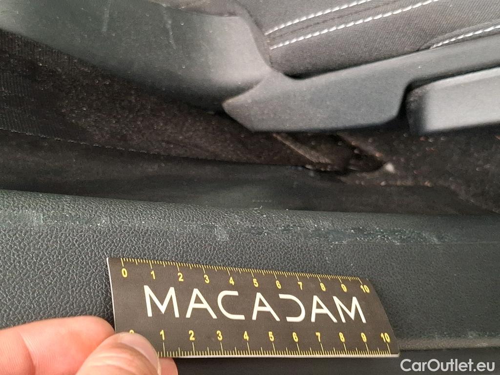 Ford  Kuga FORD  / 2019 / 5P / SUV 2.5 190 hybrid Flexifuel Pshift Titanium #17