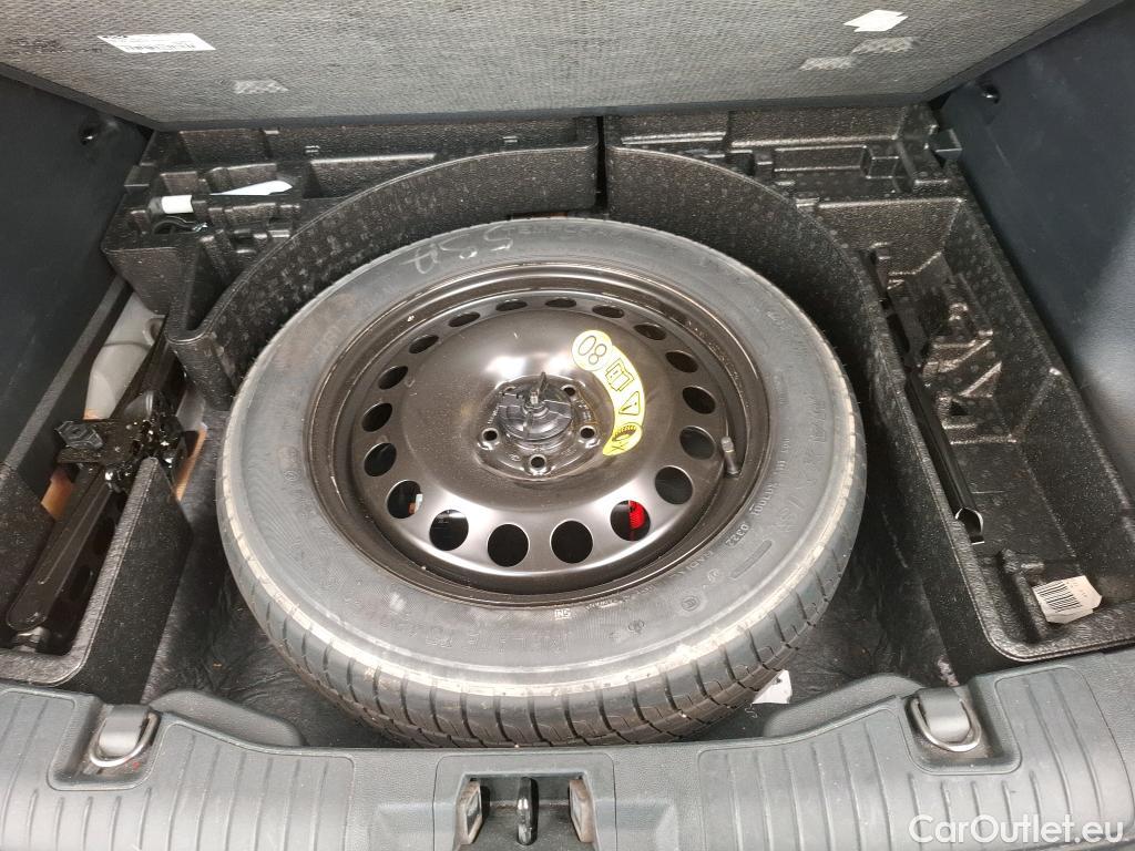 Ford  Kuga FORD  / 2019 / 5P / SUV 2.5 190 hybrid Flexifuel Pshift Titanium #11