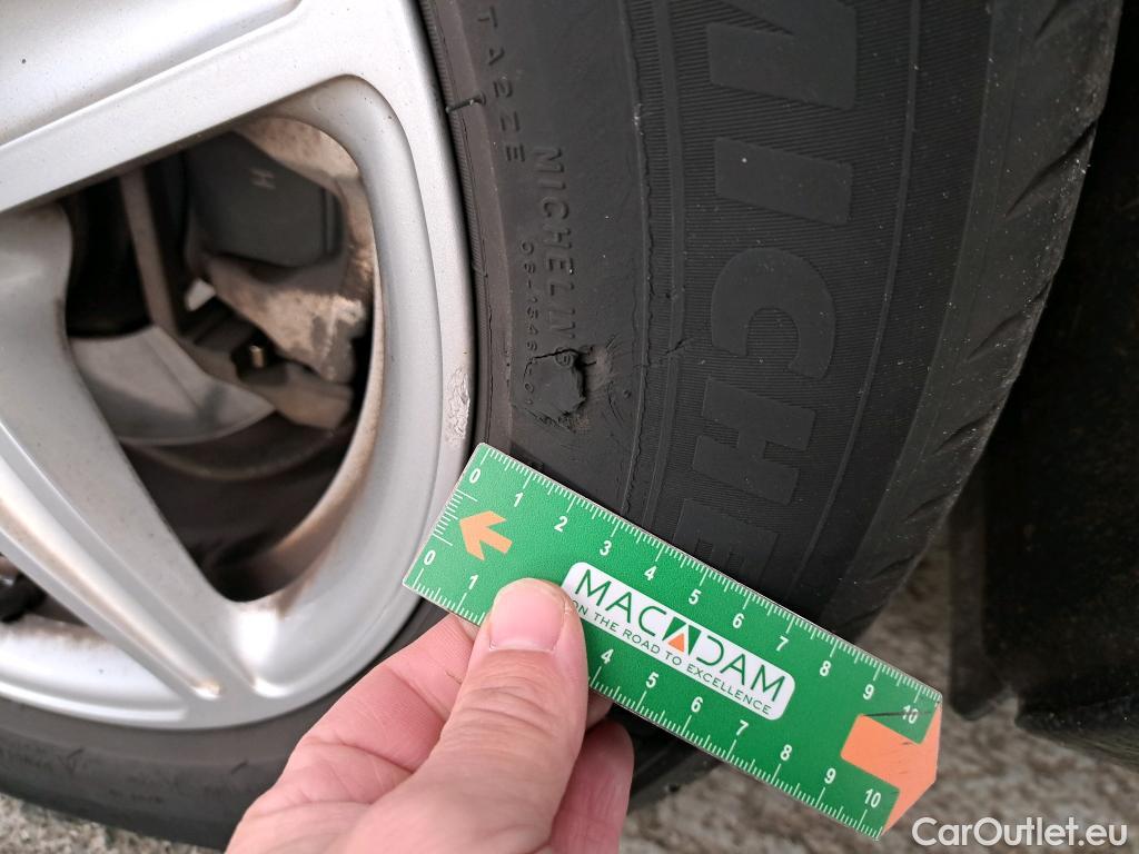  Audi  A4  Avant business line 2.0 TDI 150CV BVA7 E6 #10