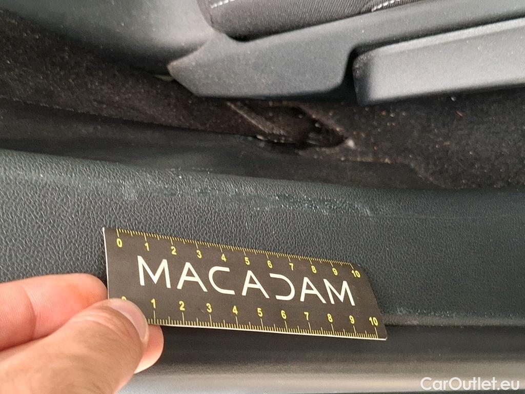 Ford  Kuga FORD  / 2019 / 5P / SUV 2.5 190 hybrid Flexifuel Pshift Titanium #18