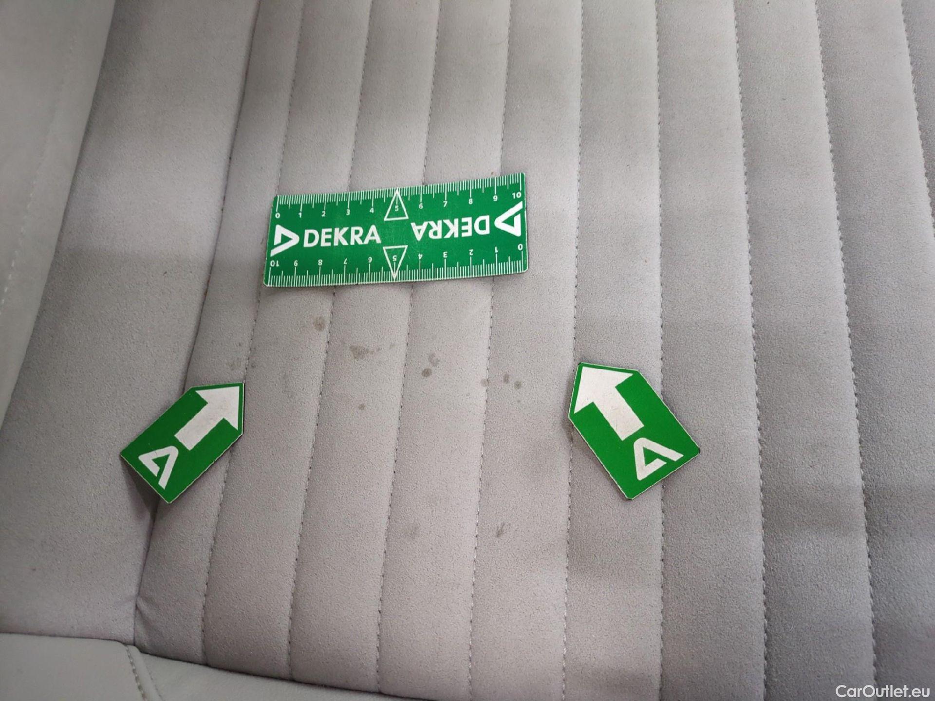  Volkswagen  Passat VOLKSWAGEN  / 2019 / 4P / Berline 2.0 TDI 150 SCR DSG7 LOUNGE #9