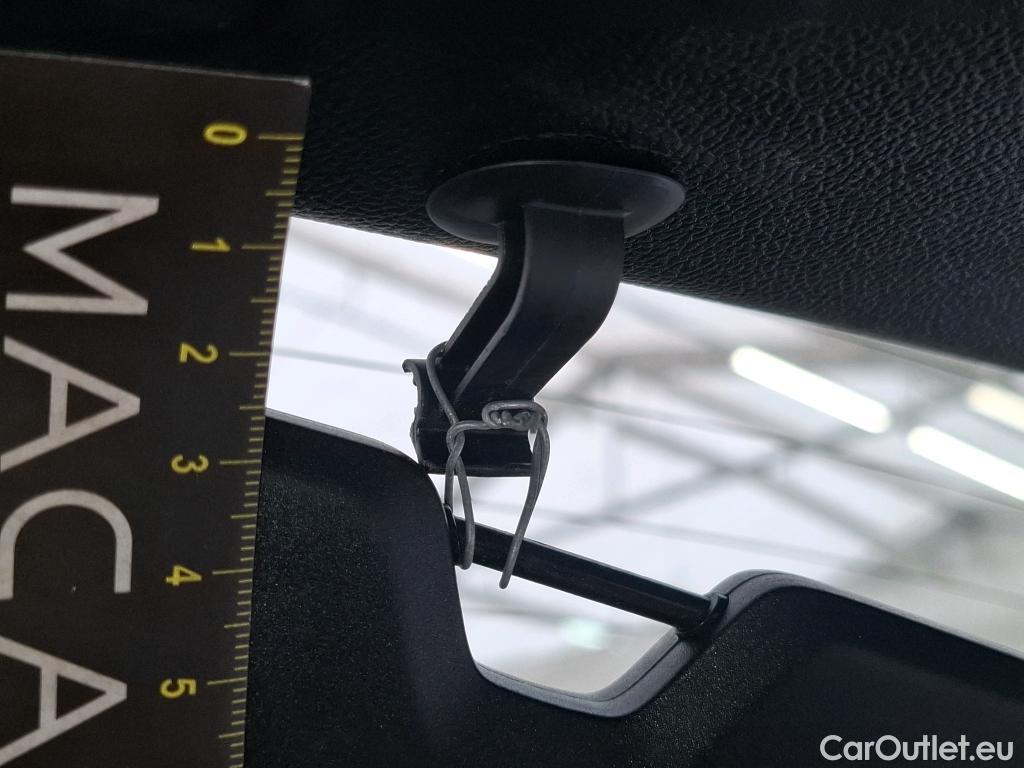 Ford  Kuga FORD  / 2019 / 5P / SUV 2.5 190 hybrid Flexifuel Pshift Titanium #44