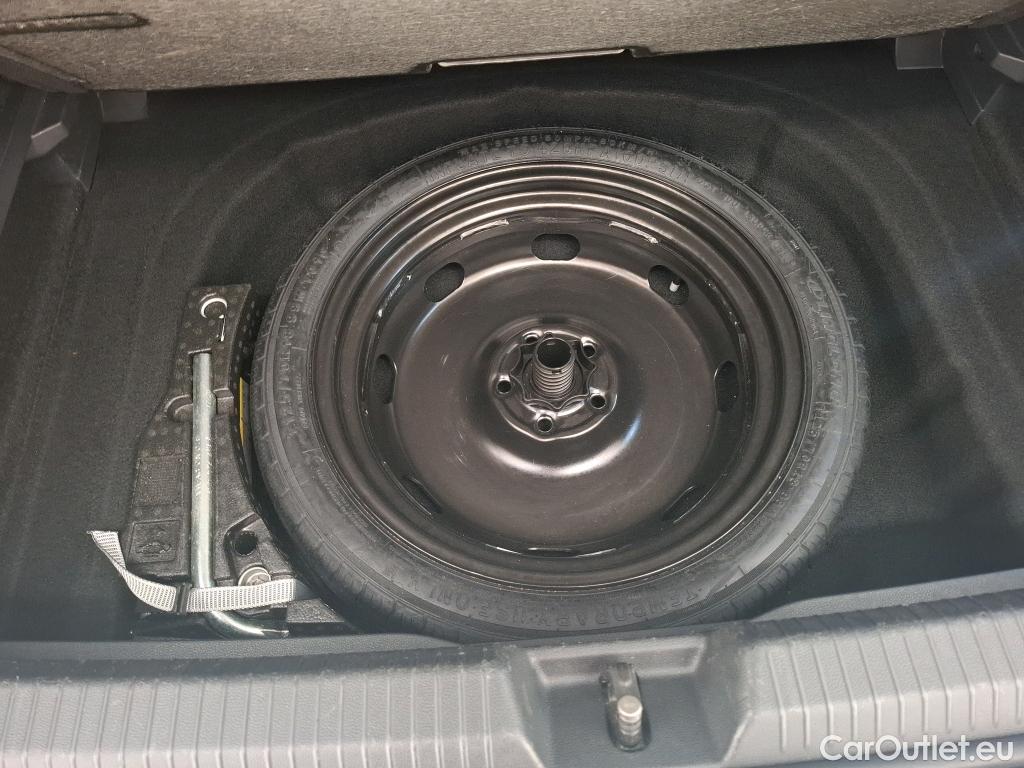 Volkswagen  Golf  VOLKSWAGEN / 2020 / 5P / Berline 2.0 TDI SCR 150 DSG7 Life Busi 1st #11